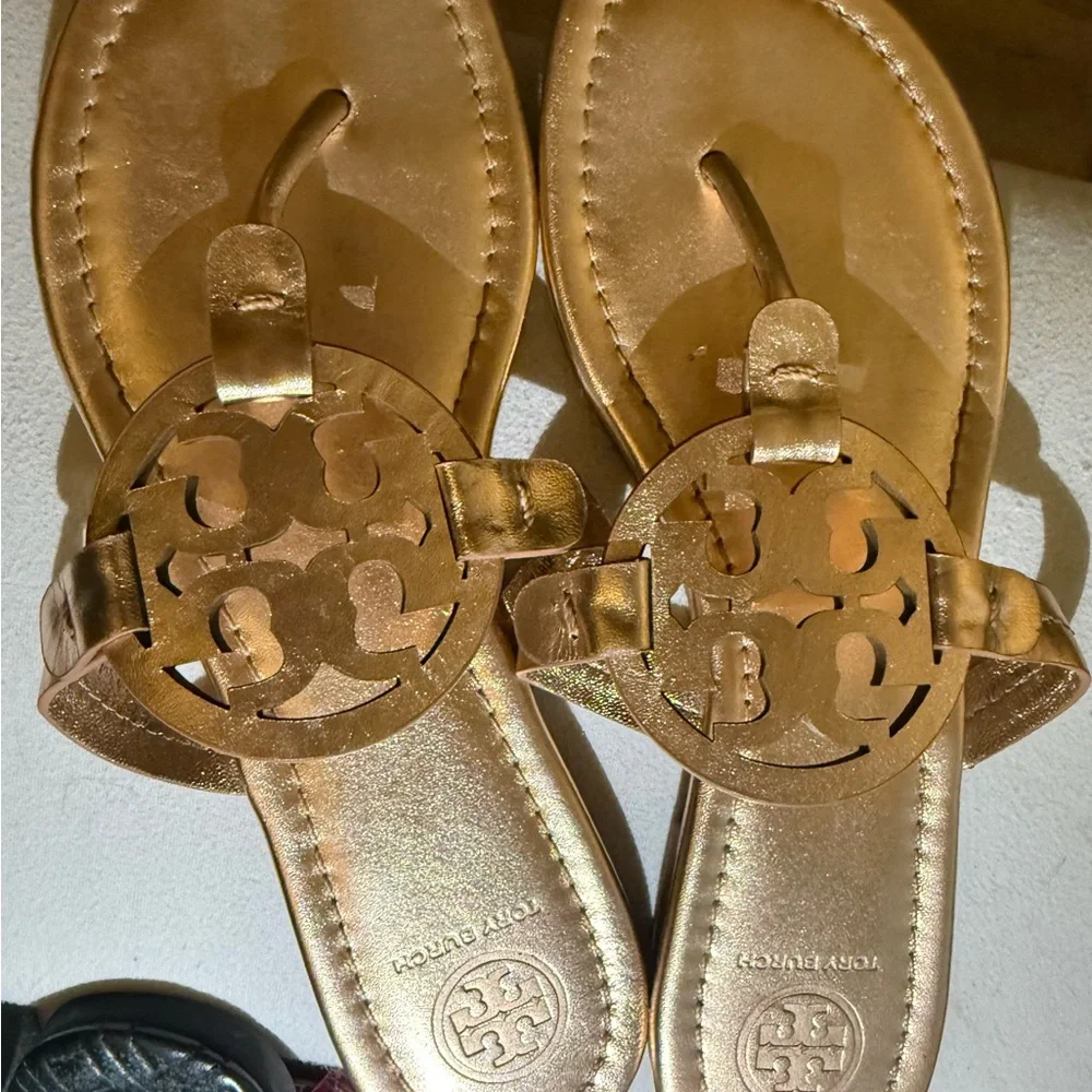 Size 7 Rose Gold Metallic Tory Burch Miller thong sandals. - Picture 3 of 8